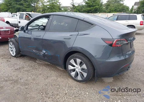 2023 Tesla Model Y Awd/Long Range Dual Motor All-Wheel Drive from USA, damaged, VIN 7SAYGDEE9PF686368